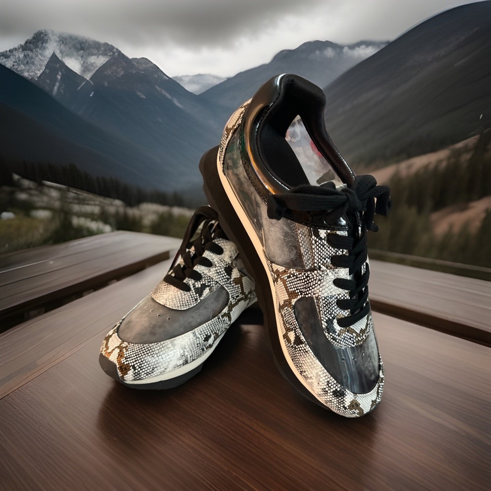 New Jessica Rich Womens Sneaker Transparent Gold Snake EU 38 USA 8 Dust‎ Bag